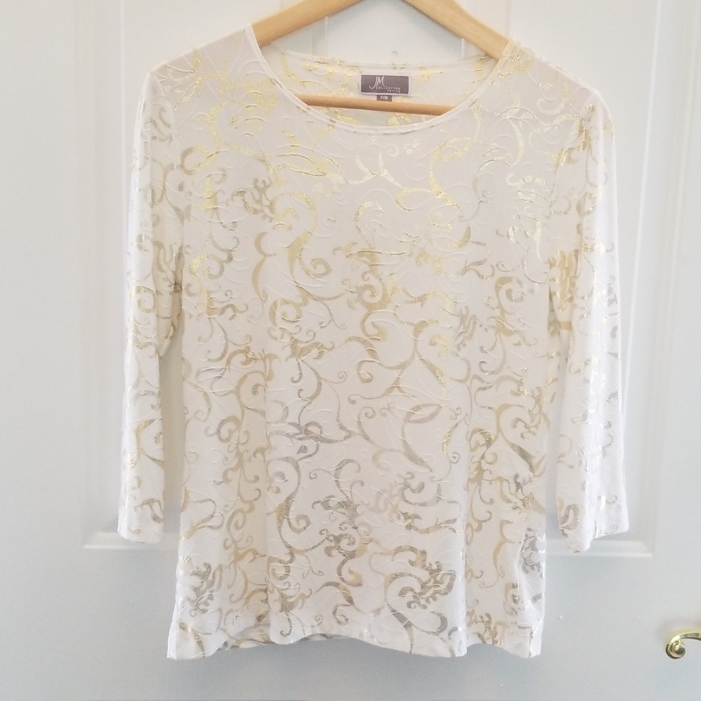 Top - Great for the holidays